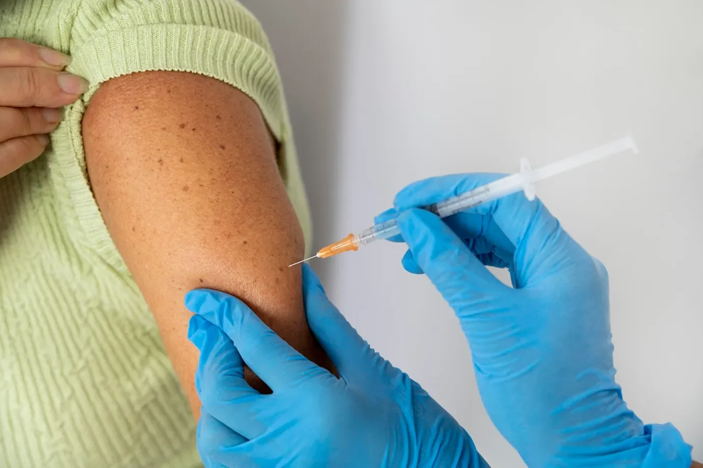 Entenda: OMS inicia testes de vacina contra cepa do Ebola, responsável por surto no Congo