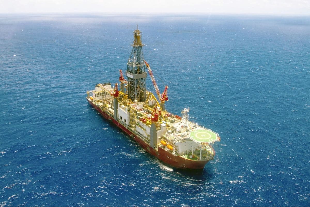 Entenda: Petróleo dispara e barril chega a US$ 110 pela 1ª vez desde maio