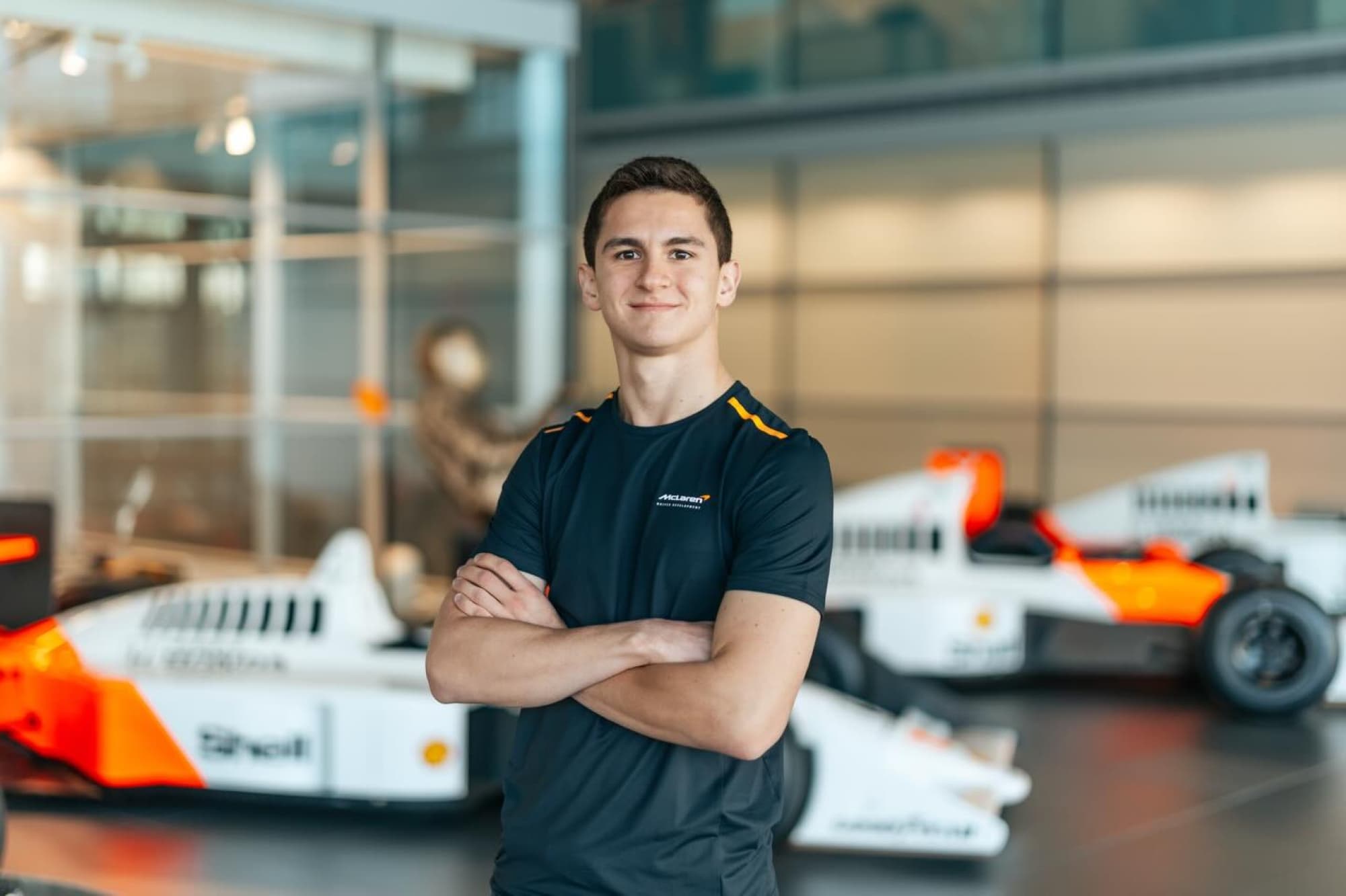 Atualização: Campeão da F2 em 2025, Leonardo Fornaroli é anunciado pela McLaren no WEC