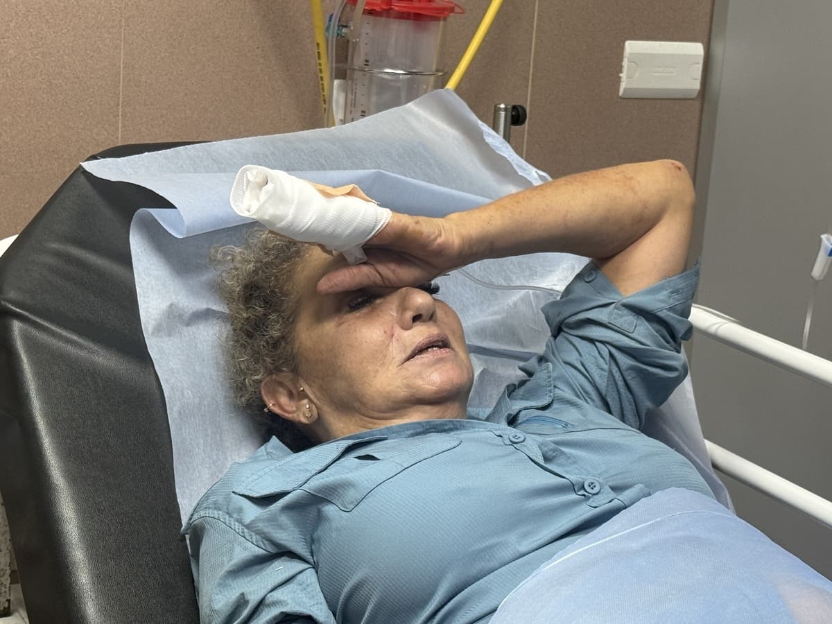 Região: Jornalista dos EUA é agredida por colonos de Israel na Cisjordânia ocupada