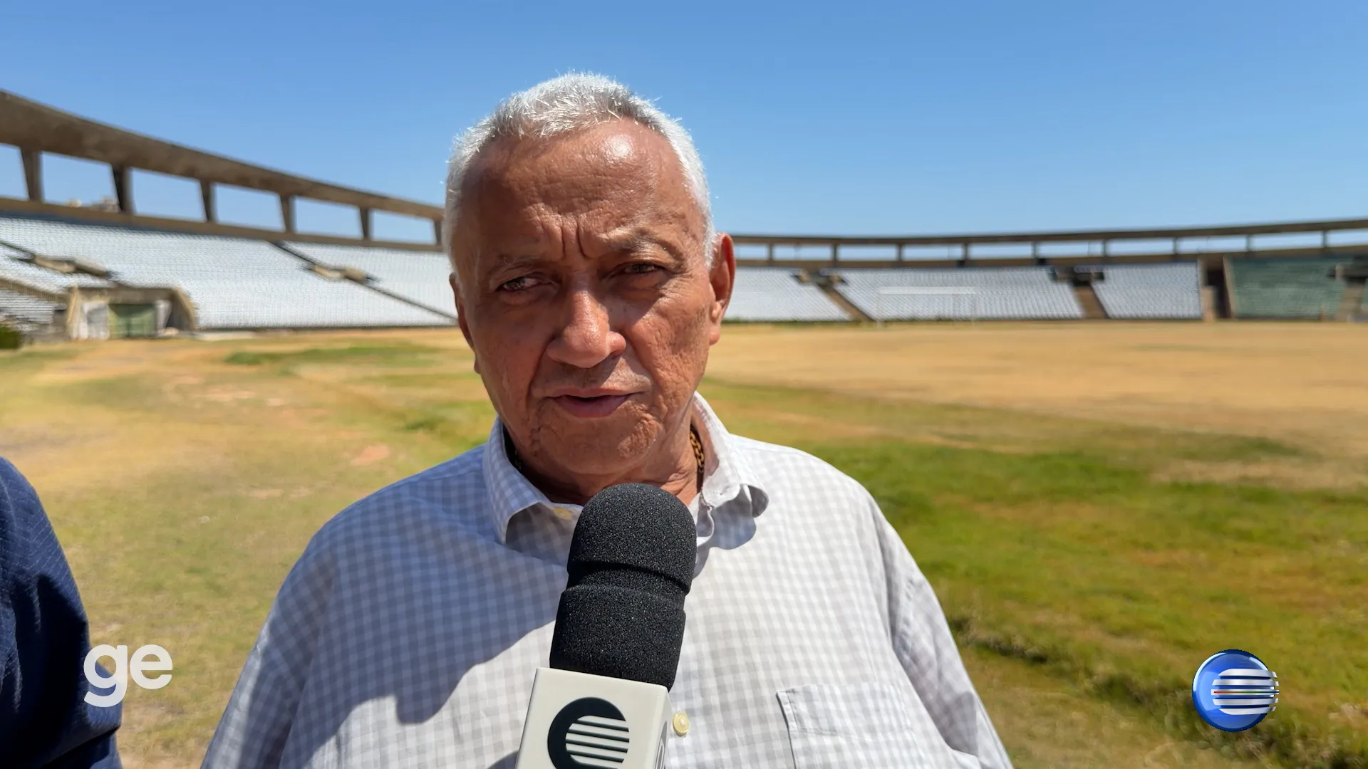 veja as entrevistas de gestores sobre obras no local — Vistoria no estádio Albertão, em Teresina