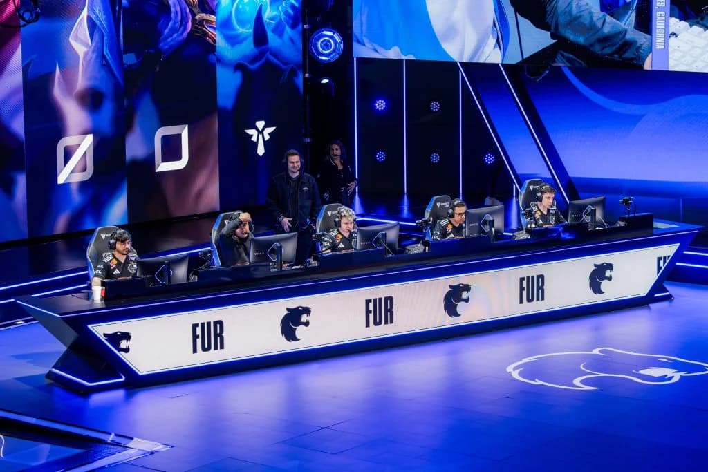 Worlds 2026: De virada, FURIA supera e elimina a Cloud9 na Fase de Entrada
