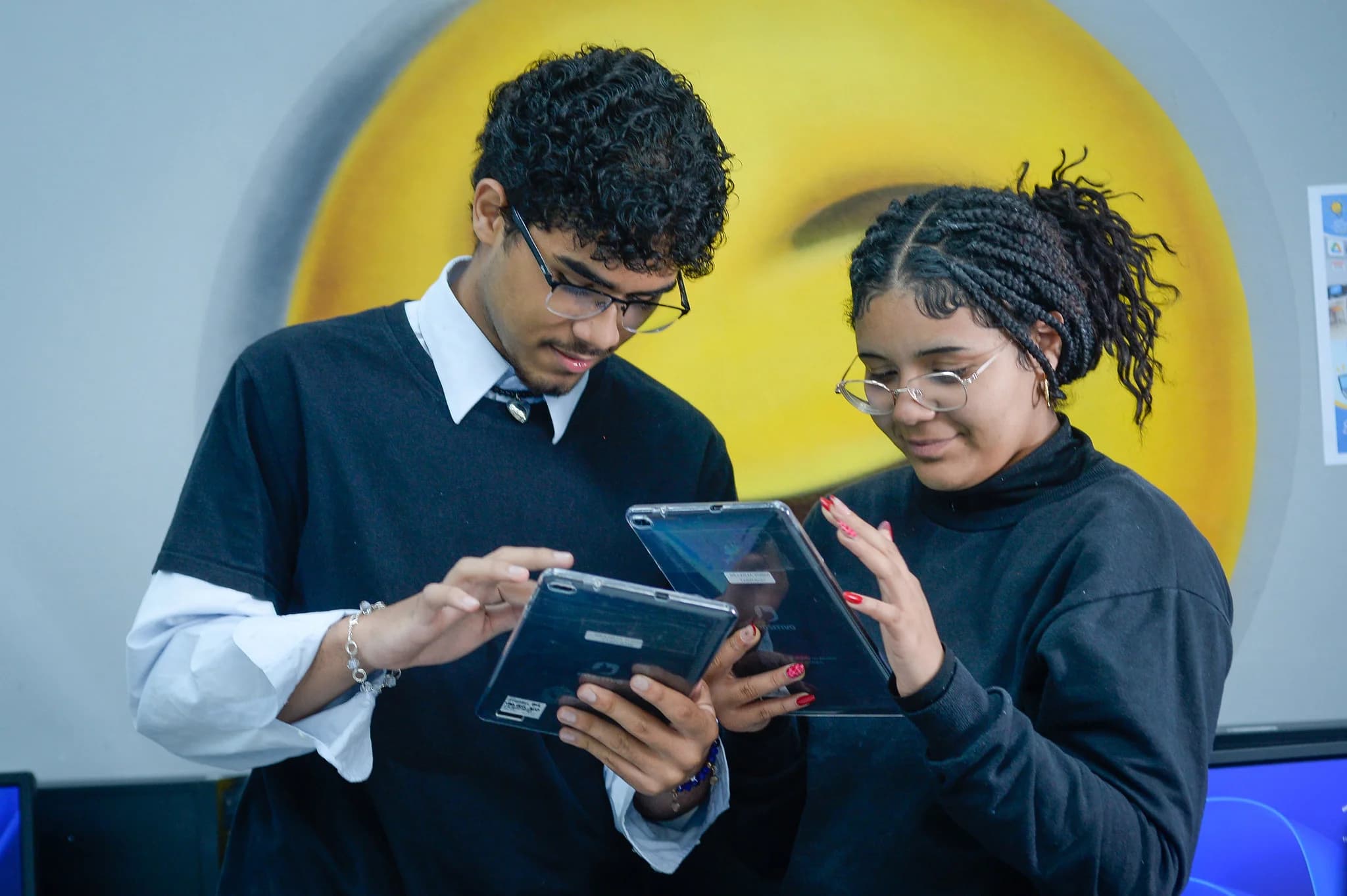 Panorama: SP investe R$ 150 milhões na aquisição de 200 mil tablets para a rede estadual de ensino