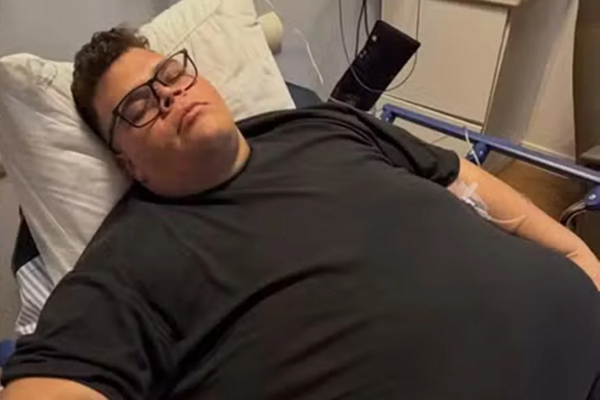 Panorama: Gordão da XJ é hospitalizado às pressas após urinar sangue