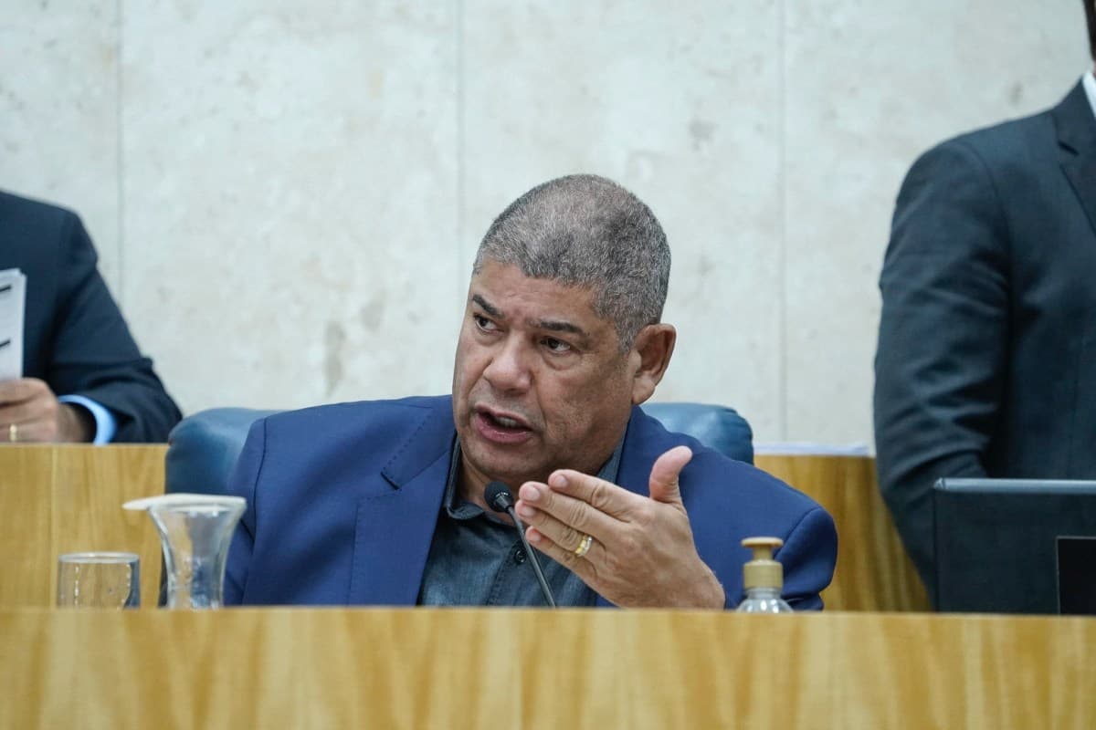 Panorama: Corregedoria ouve policiais sobre suposta regalia a Milton Leite na prisão