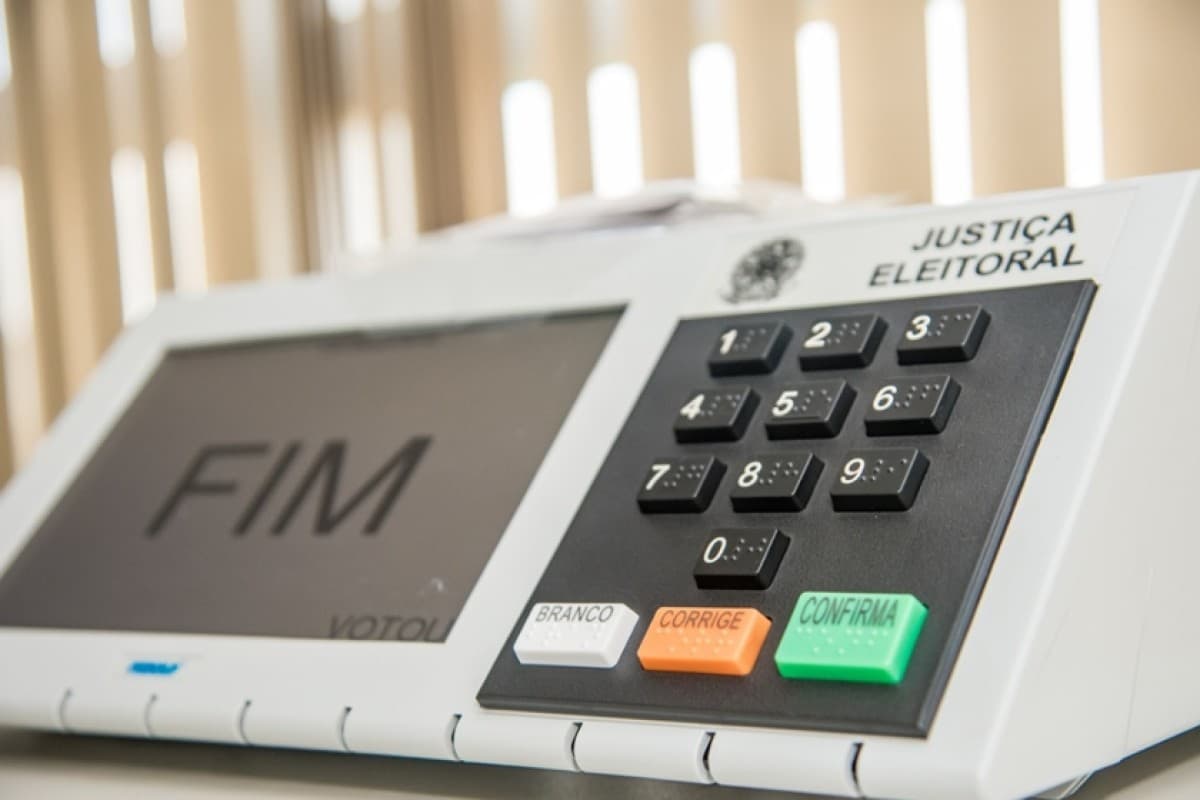Em destaque: TRE-DF prepara urnas que serão utilizadas no 2° turno da eleição