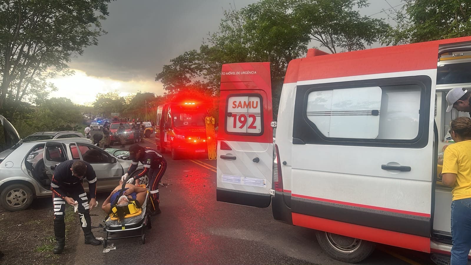 Homem de 57 anos falece após colisão frontal de carros na Grande BH