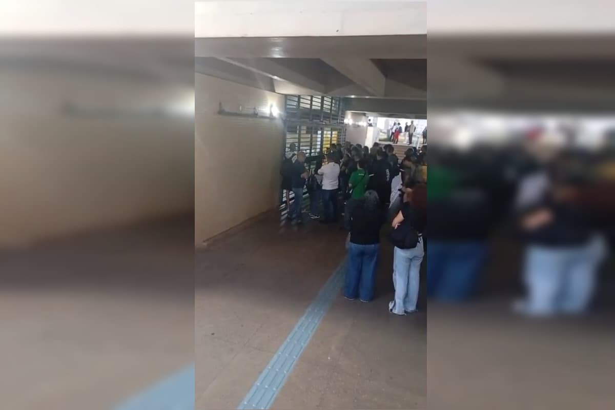 Funcionário falta e estação do Metrô-DF de Samambaia Sul libera com atraso