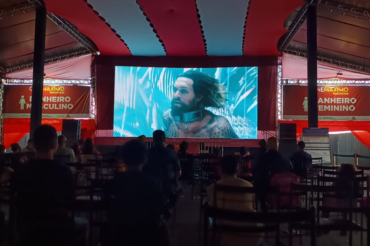 Em destaque: Cinemáximo Itinerante exibe sucessos de Hollywood na Estrutural