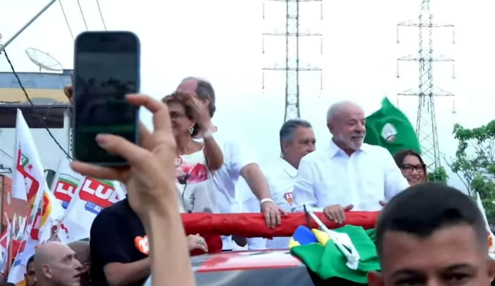 Timing desastroso da Globo com Flávio inicia crise com Lula
