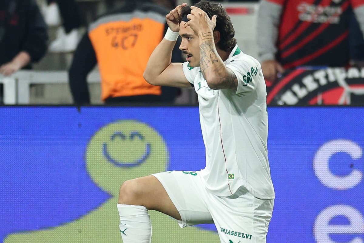 Palmeiras leva a melhor contra Athletico-PR e assume a liderança do Brasileirão