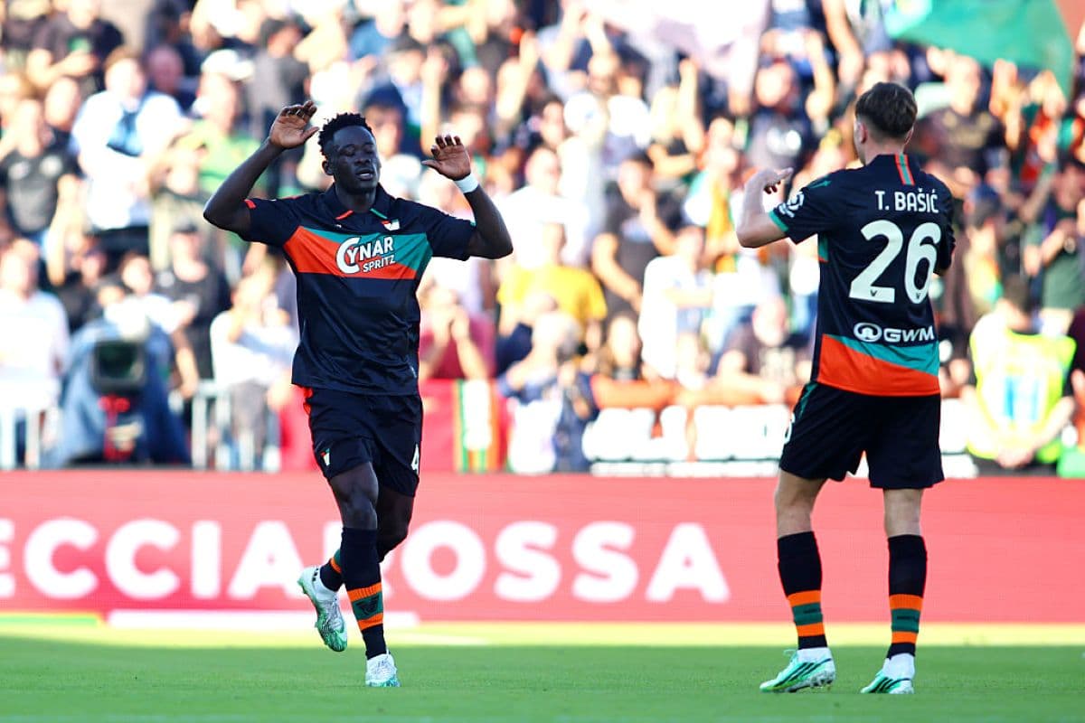 Atualização: Venezia bate o Napoli e conquista a primeira vitória no Campeonato Italiano
