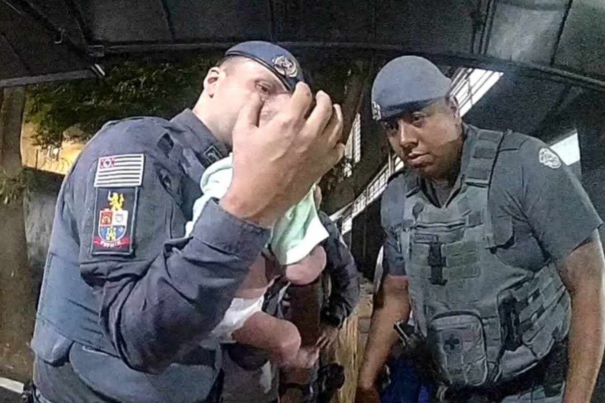 Entenda: Bebê de 2 meses engasga com leite e é salvo por PMs na zona norte de SP