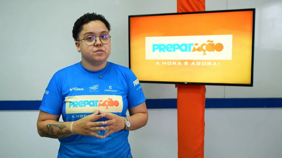 professora de Química detalha conceitos de radioatividade — Preparação Enem