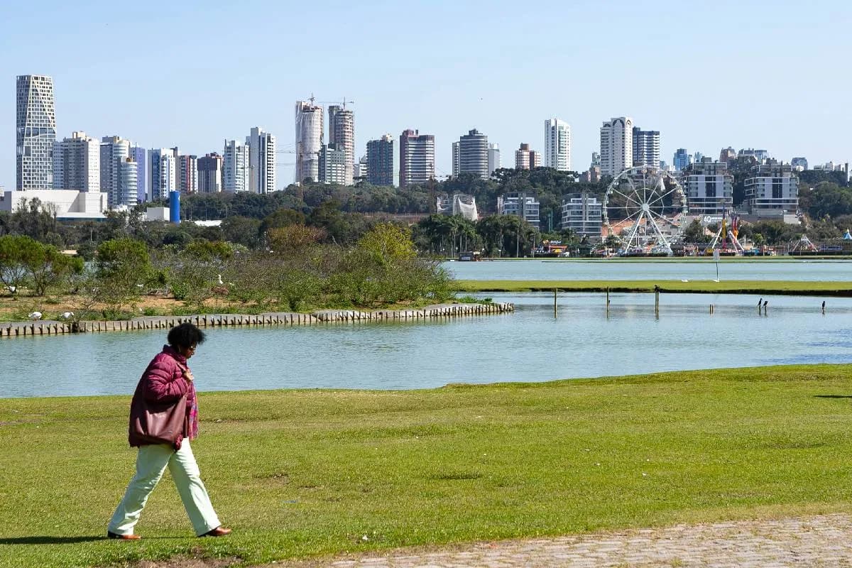 Atualização: Chuva dá trégua no Paraná e massa de ar derruba temperaturas em regiões do estado; veja previsão