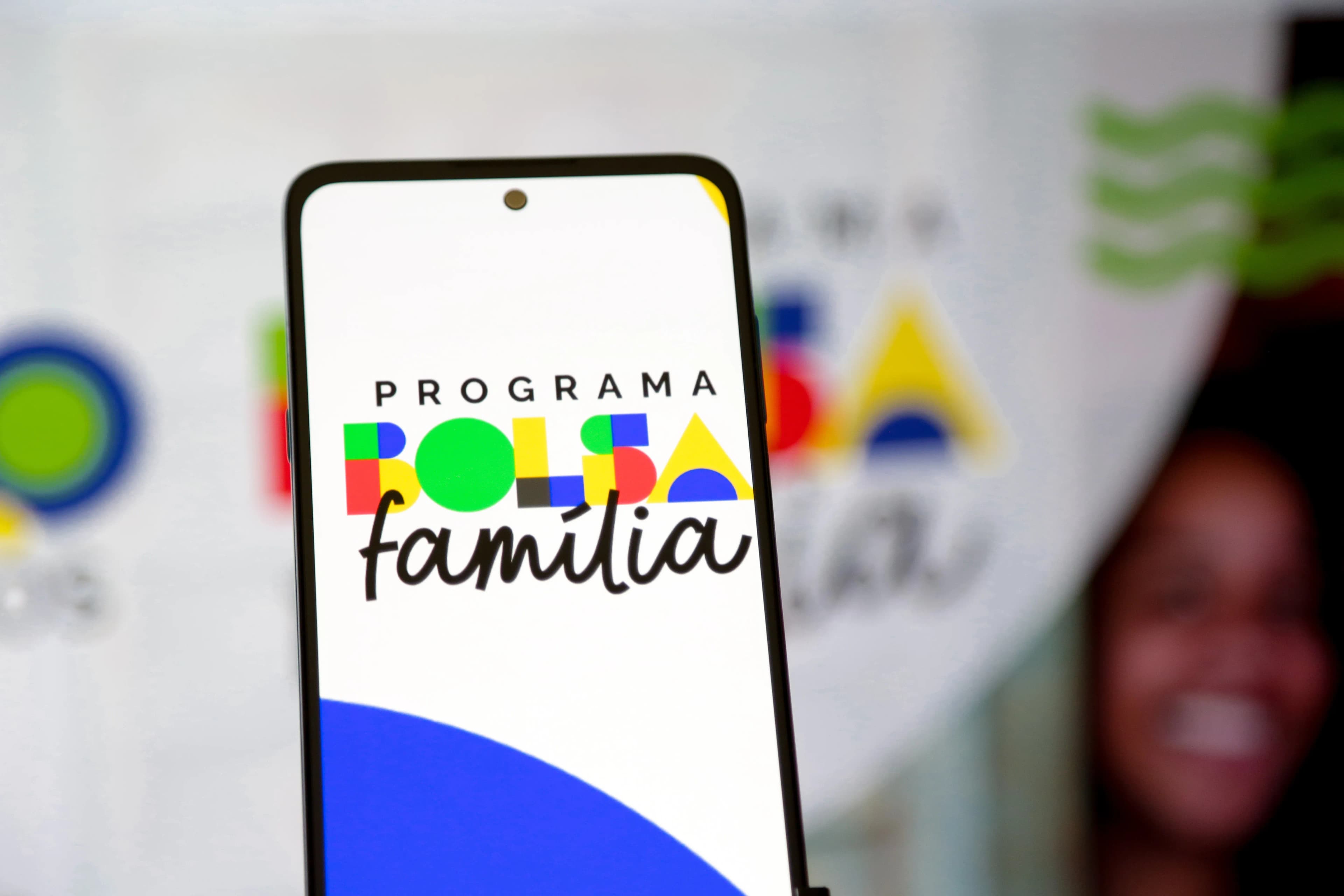 pagamento de outubro, o primeiro com novos valores, começa nesta segunda — Bolsa Família 2026
