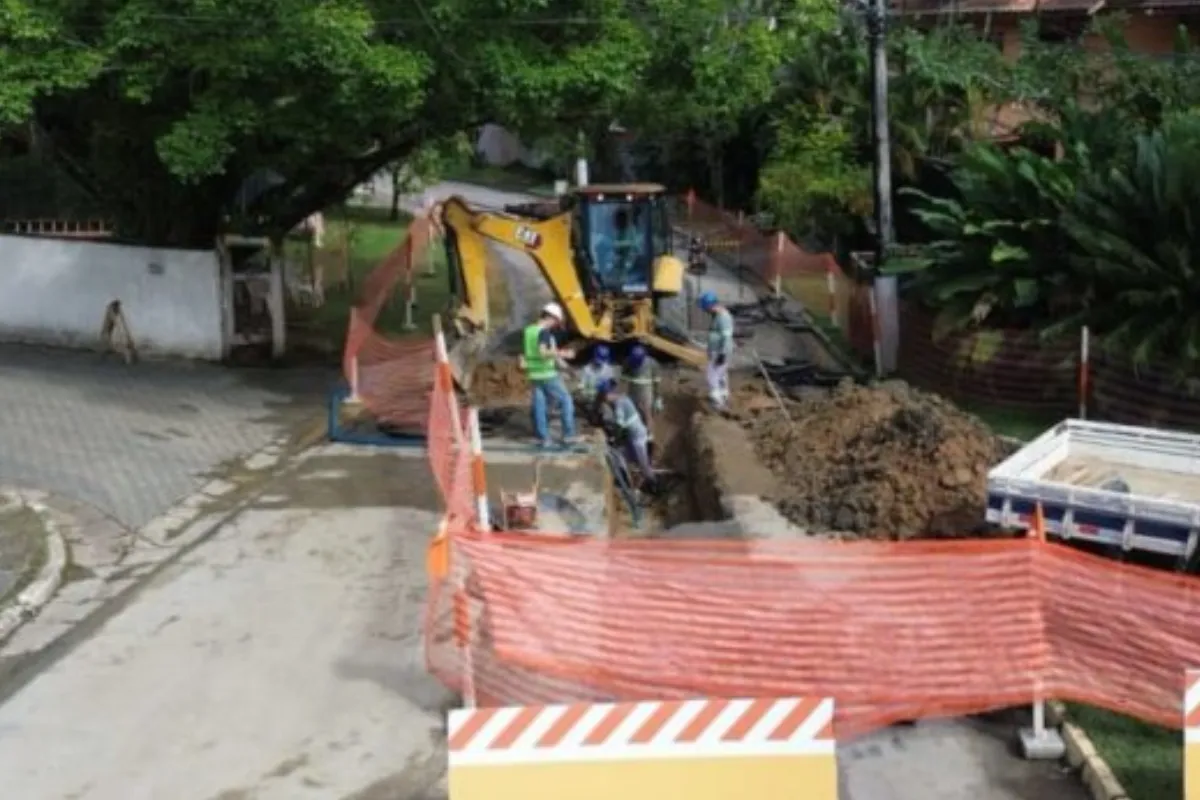 Fique por dentro: Obra de saneamento altera trânsito no Centro de Ubatuba a partir desta segunda-feira (19); veja os locais