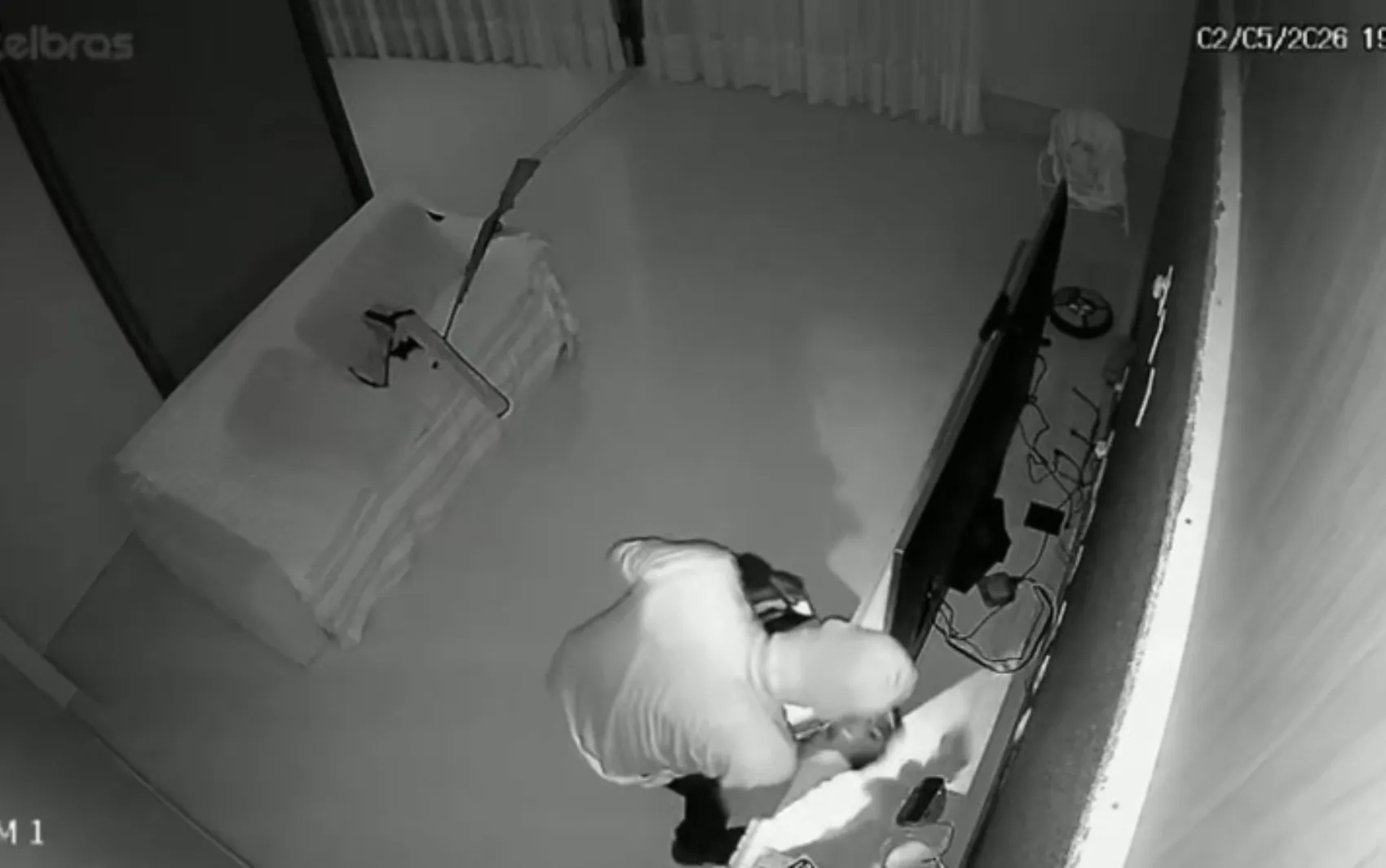 Operação captura suspeito de furtar mais de R$ 1 milhão em série de furtos; vídeo mostra crimes