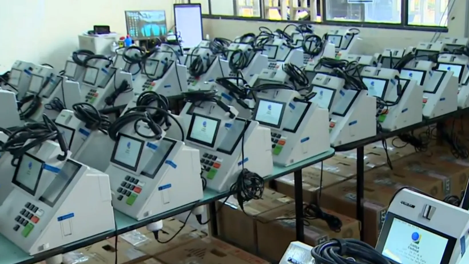 Atualização: Mais de 4,3 mil seções eleitorais mudaram de local para o 2º turno; veja como consultar onde votar