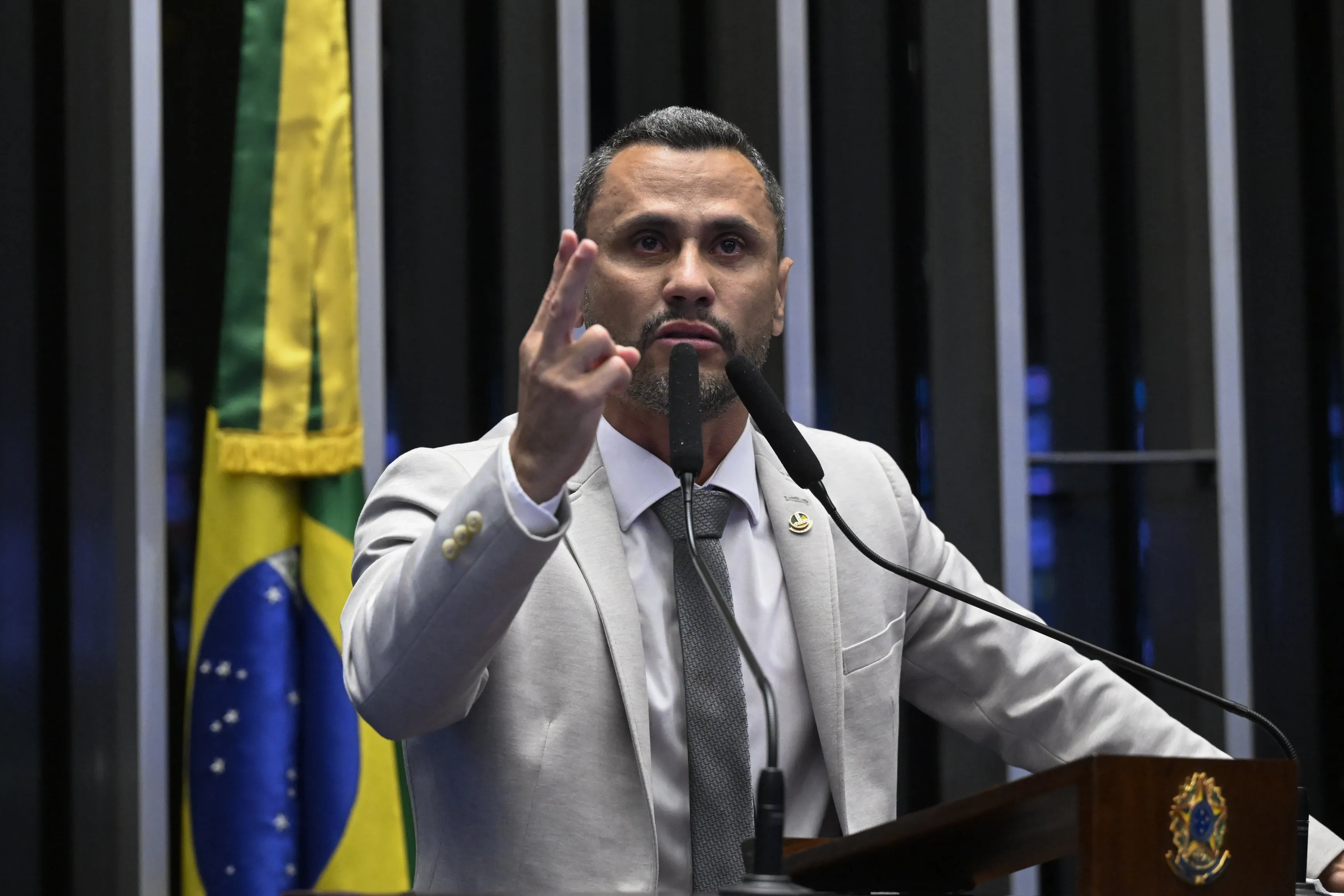 Fique por dentro: Cleitinho reage a projeto de Simões sobre redução do IPVA, diz que fará estudos e volta a criticar situação financeira de MG