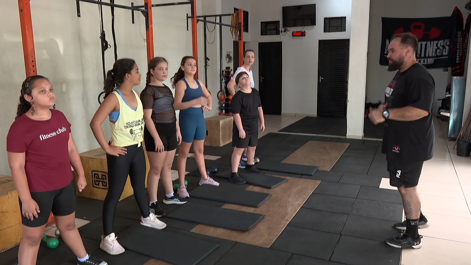 Em destaque: Menina com obesidade muda hábitos com a família e leva seis colegas de sala para o crossfit em Ribeirão Preto, SP