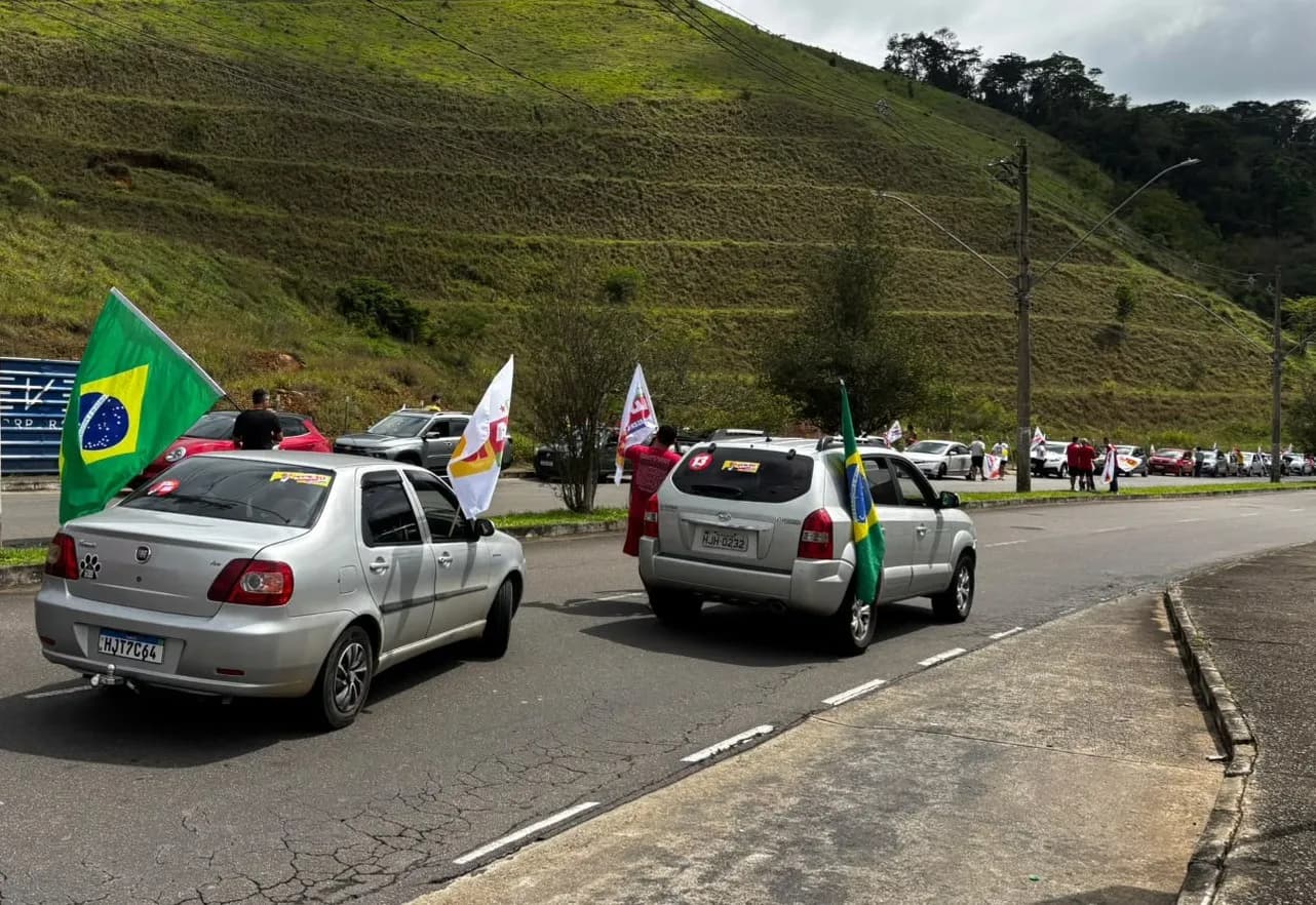 Atualização: Carreata reúne apoiadores de Lula em Juiz de Fora; VÍDEO