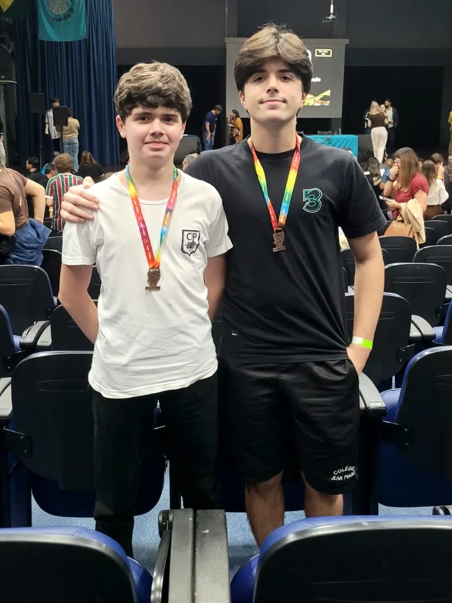 Panorama: Alunos de Colégio conquistam medalhas na Olimpíada Brasileira de Matemática