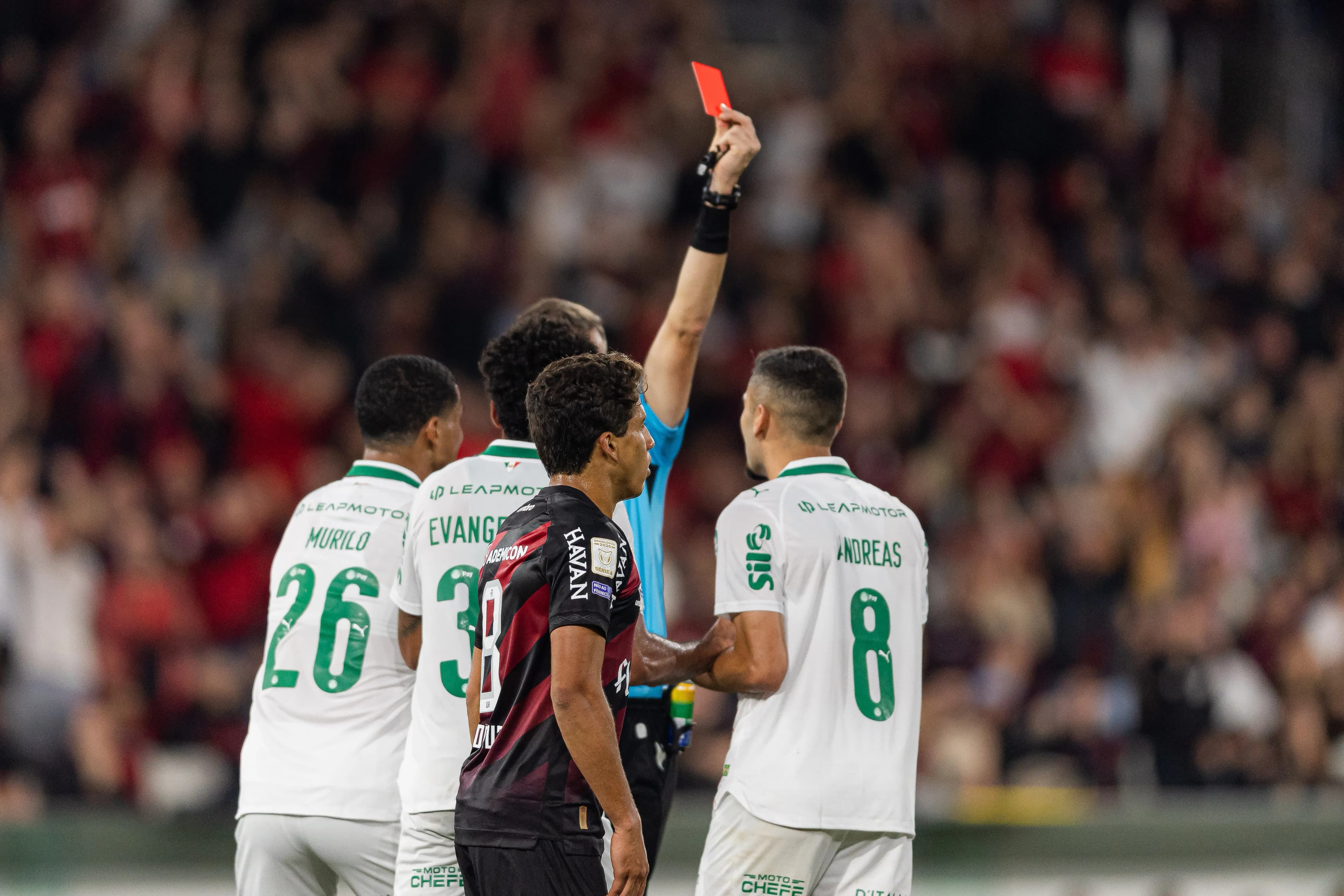 Análise: Palmeiras roda time, conquista vitória sobre com um a menos e se supera para brigar por título brasileiro