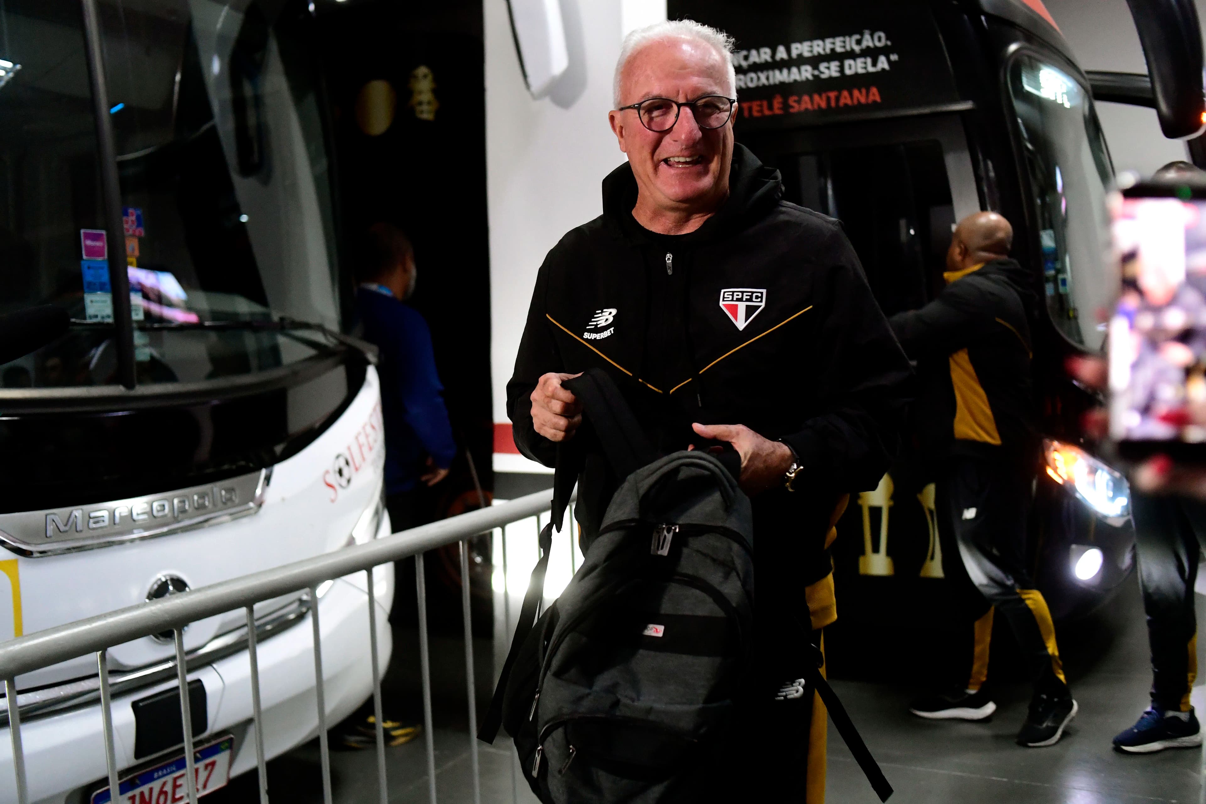 Panorama: Dorival Júnior evita falar do futuro, mas deseja seguir no São Paulo em 2027