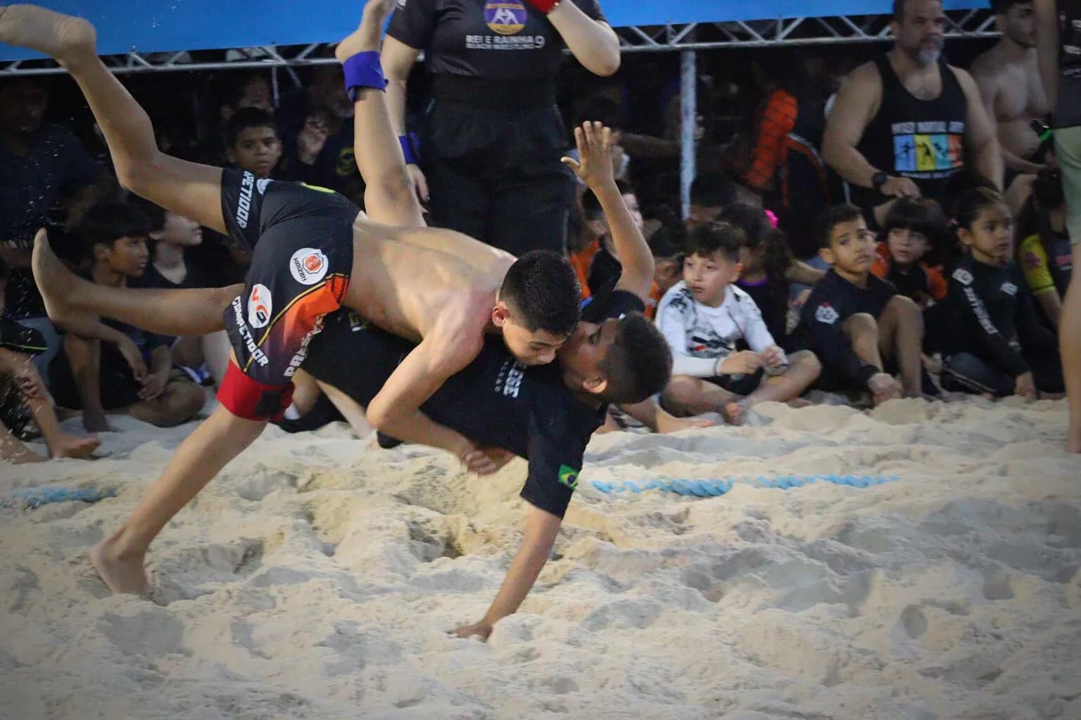 Fique por dentro: Inscrições para o 10º Desafio Rei e Rainha da Praia de Beach Wrestling vão até 28 de outubro