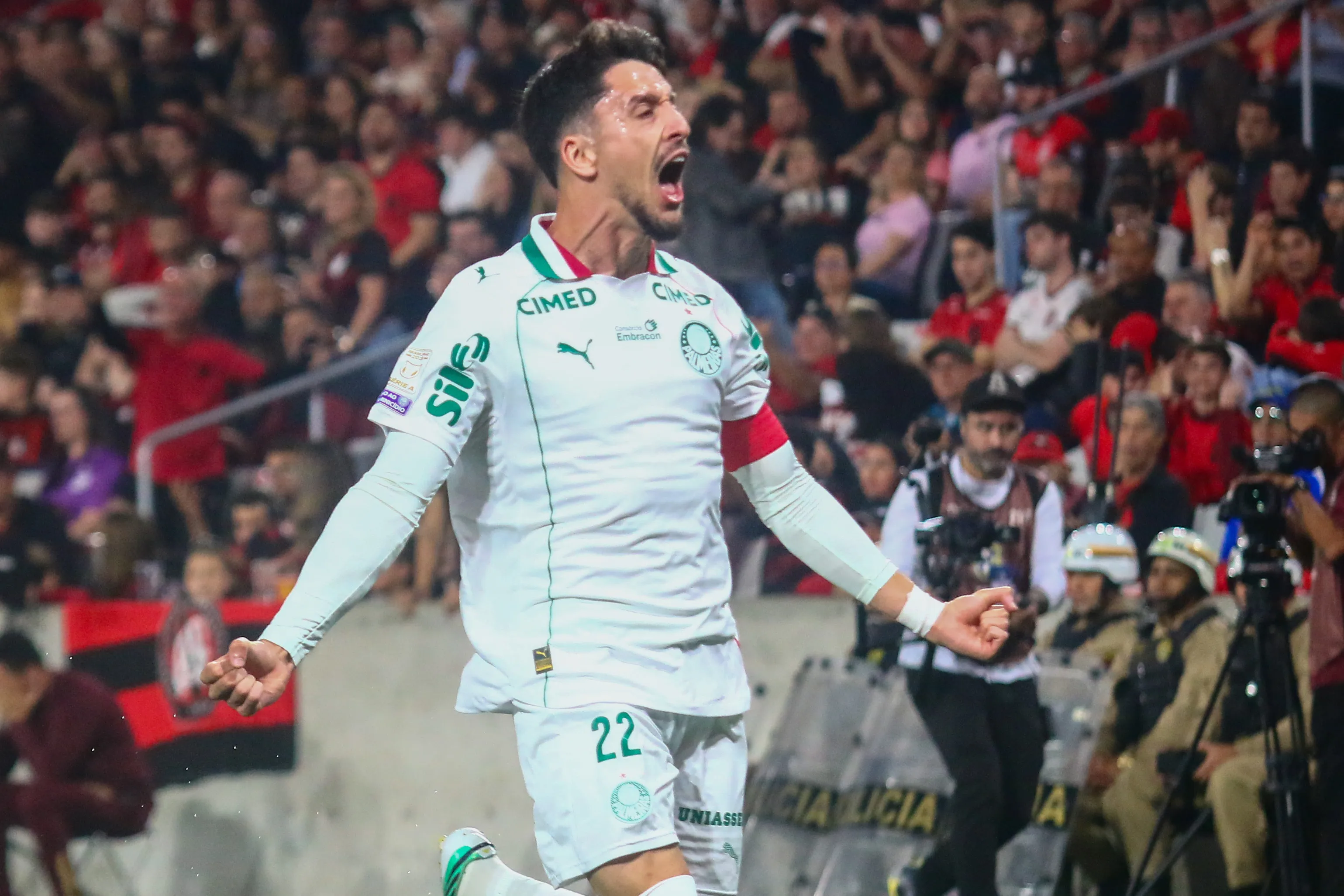 Em destaque: Palmeiras mostra alto nível em cenários distintos e põe pressão no Flamengo