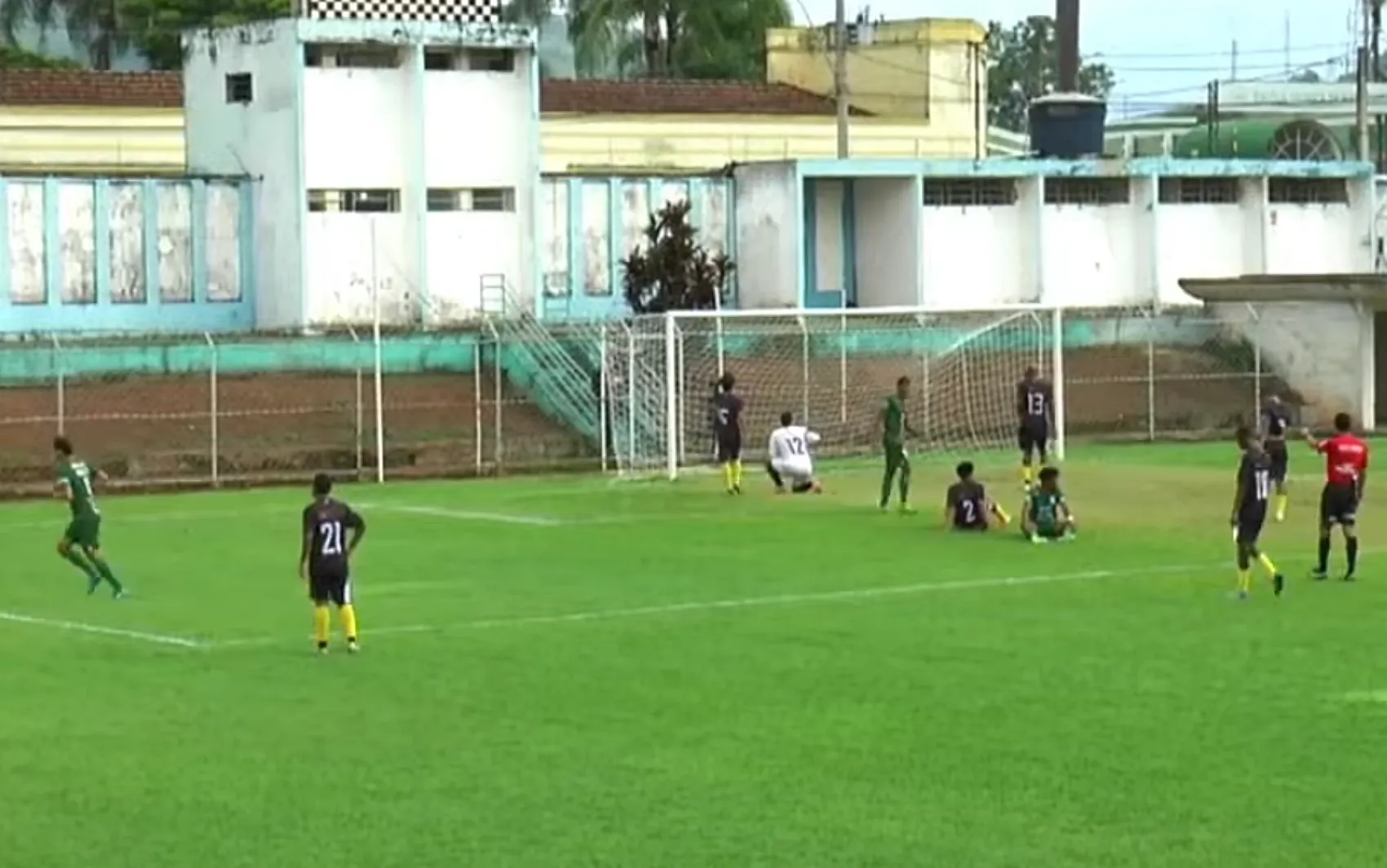 Time mineiro tem dois expulsos, é goleado por 23 a 1 e bloqueia campanha sem vitória em campeonato estadual