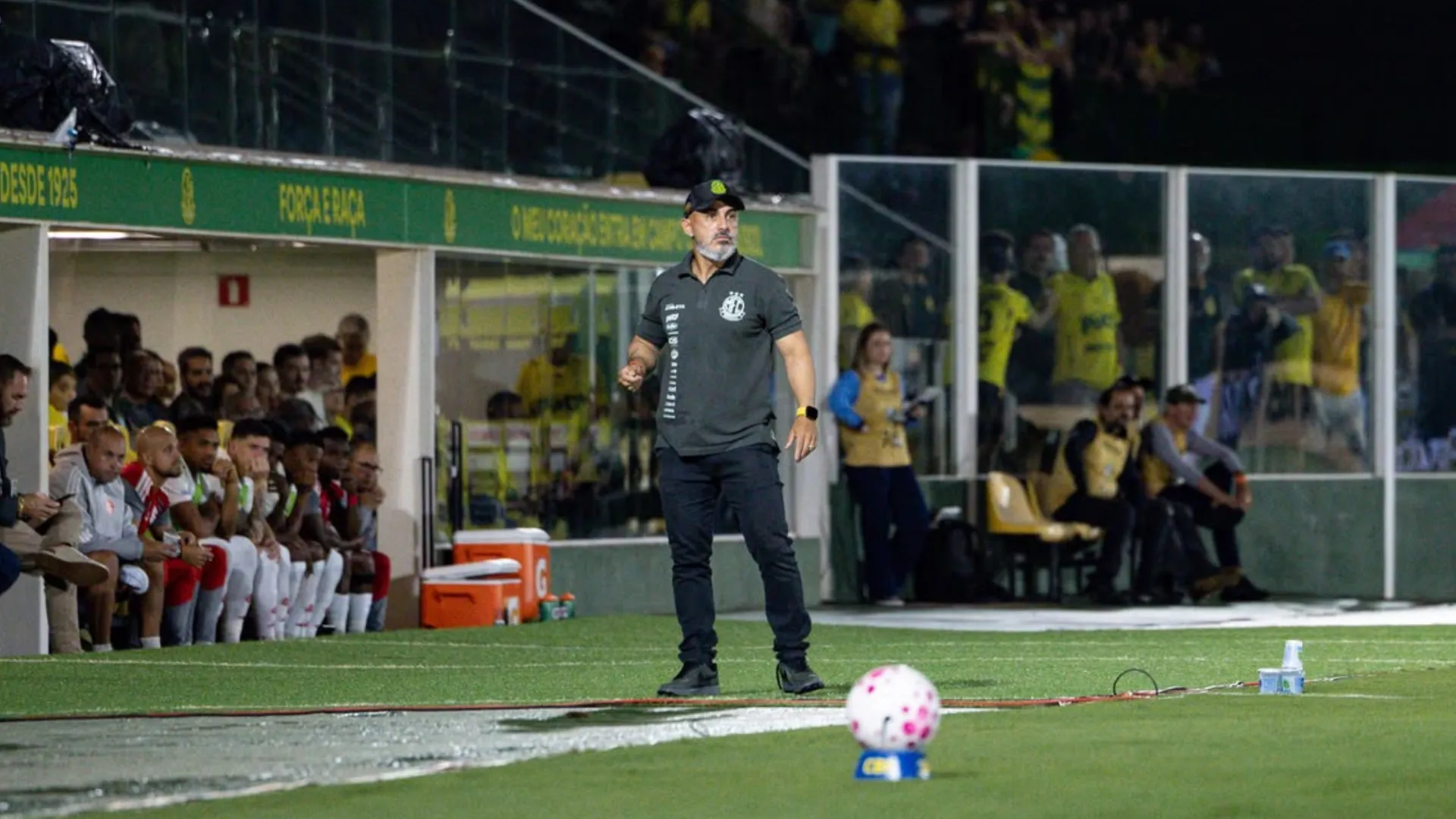 “Não é tática, é emocional" — Guanaes explica dificuldade do Mirassol contra o Inter