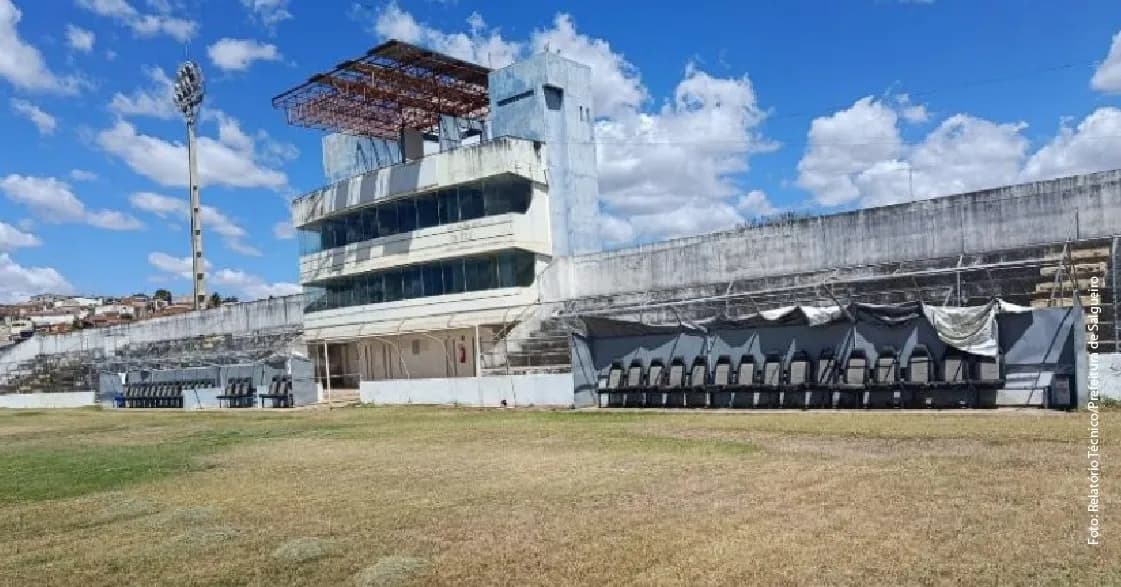Entenda: Justiça interdita estádio do Salgueiro por problemas estruturais