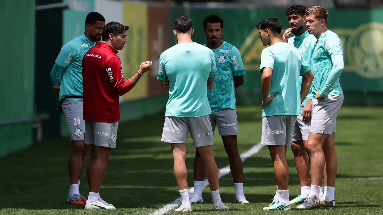 Palmeiras controla carga de titulares antes da semifinal; Vitor Roque não treina — Escalação