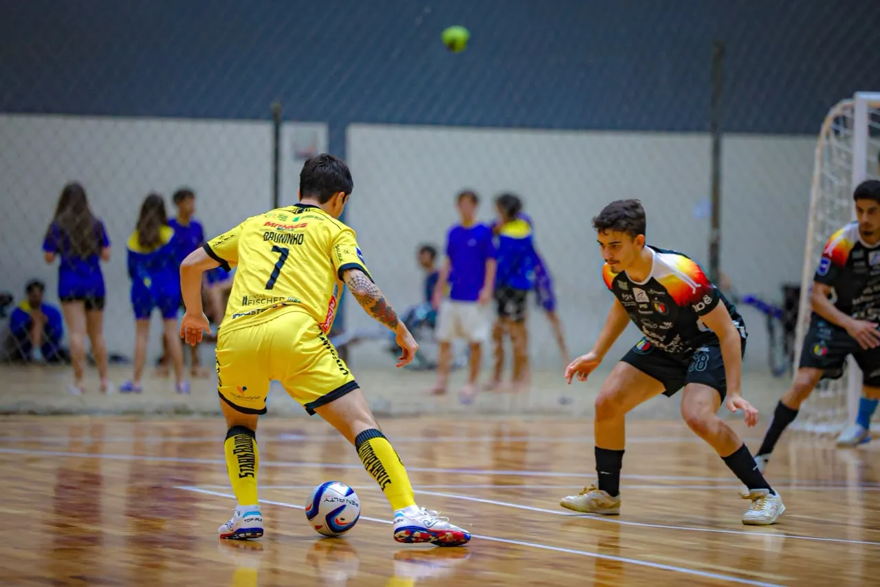Em destaque: Jaraguá goleia o Blumenau por 19 a 2 em jogo encerrado no primeiro tempo; entenda