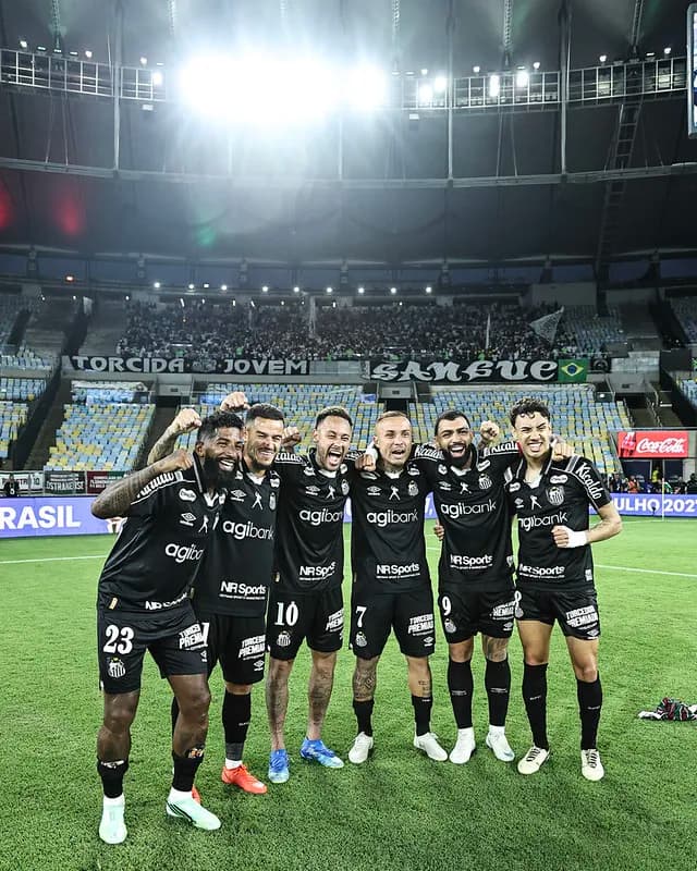 quadrado mágico do Santos, golaço do Paquetá e expulsão bizarra no Palmeiras — Viralizou