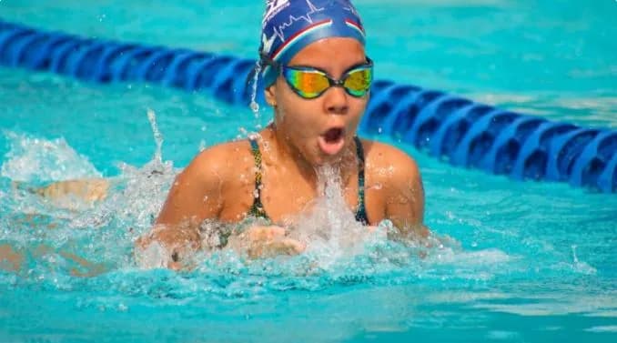Panorama: Nadadora amazonense de 9 anos busca novo ouro na Copa Norte-Nordeste em Maceió