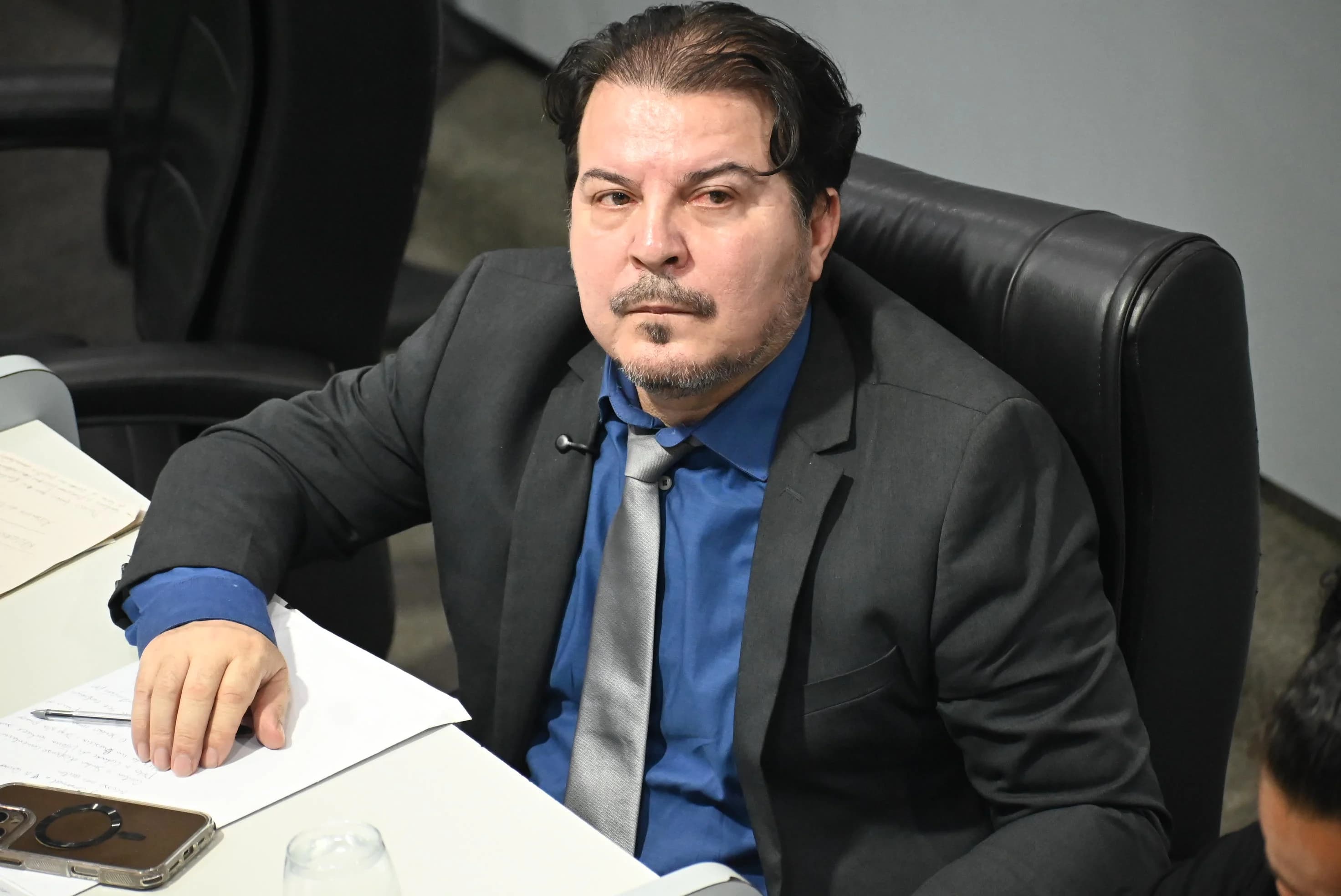 Entenda: Câmara de Vitória cassa mandato de vereador Baiano do Salão, condenado por estupro