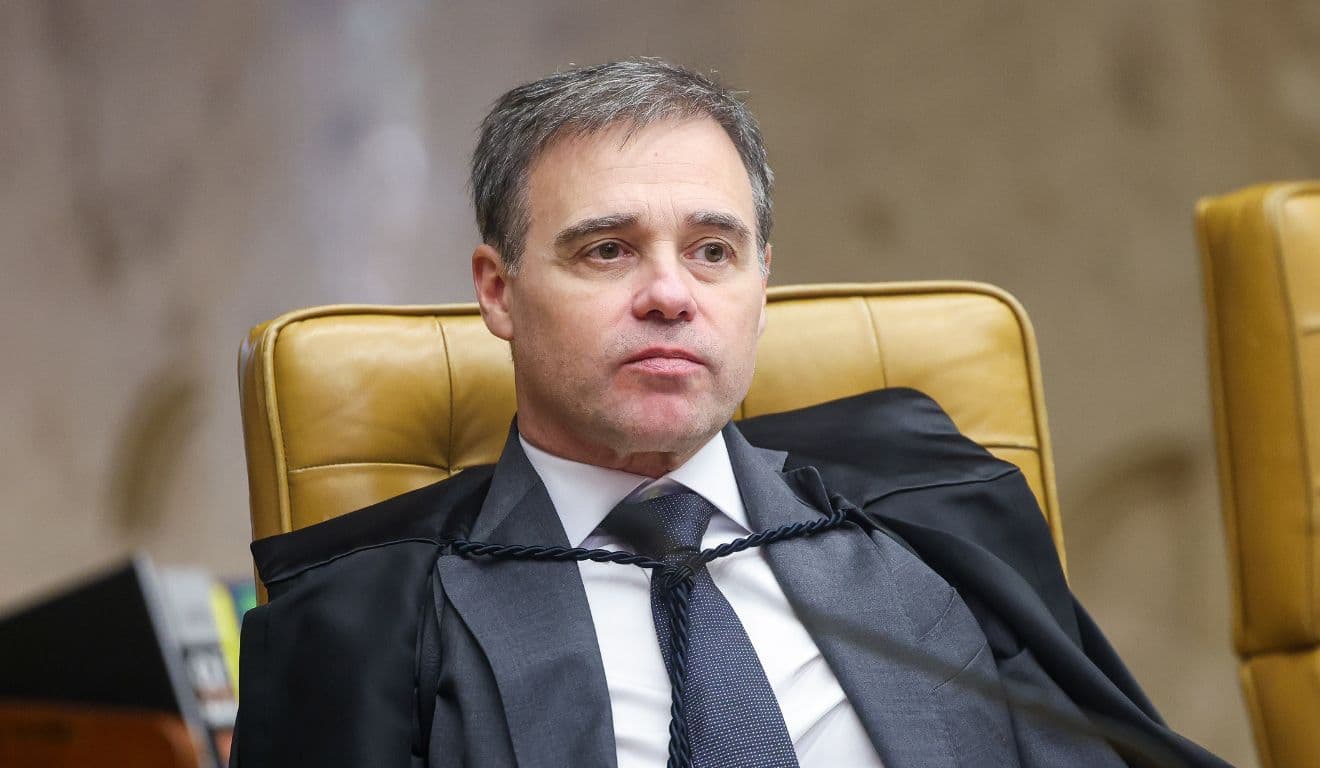 Região: Mendonça é sorteado para relatar ação de quebra de sigilos de Flávio e Lula