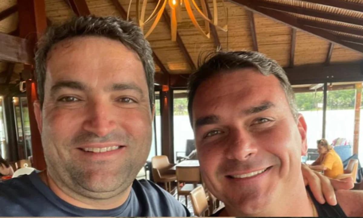 Região: Flávio Bolsonaro é alvo de segundo inquérito no STF por suspeita de lavagem de dinheiro