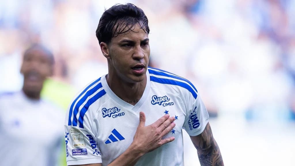 Com três gols de Kaio Jorge, Cruzeiro conquista vitória sobre o Grêmio e entra no G4 do Brasileirão