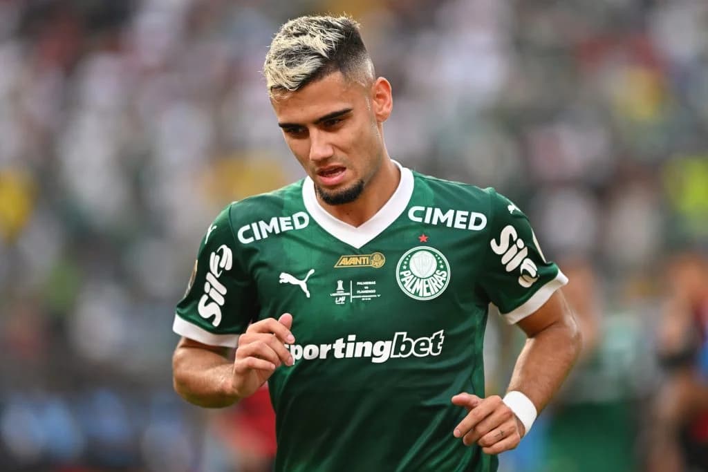 Fique por dentro: Andreas Pereira explica lance que causou expulsão no Palmeiras