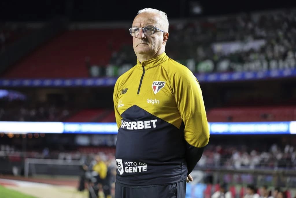 “poucas conseguem” — Dorival elogia recuperação e evolução da equipe no Brasileirão