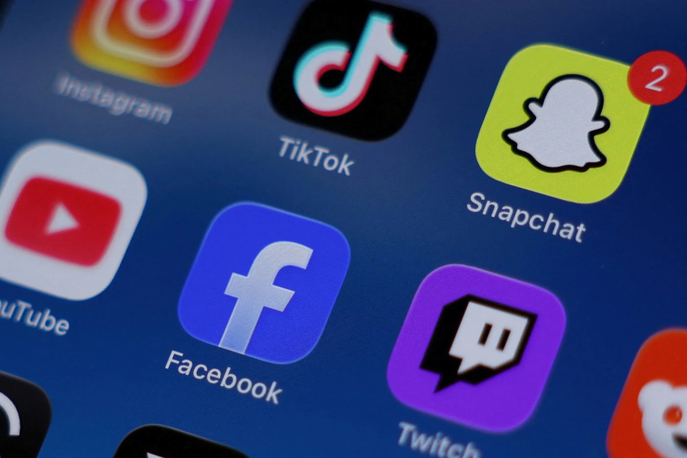 Em destaque: Austrália prepara processos contra Facebook, TikTok e YouTube por acesso de menores